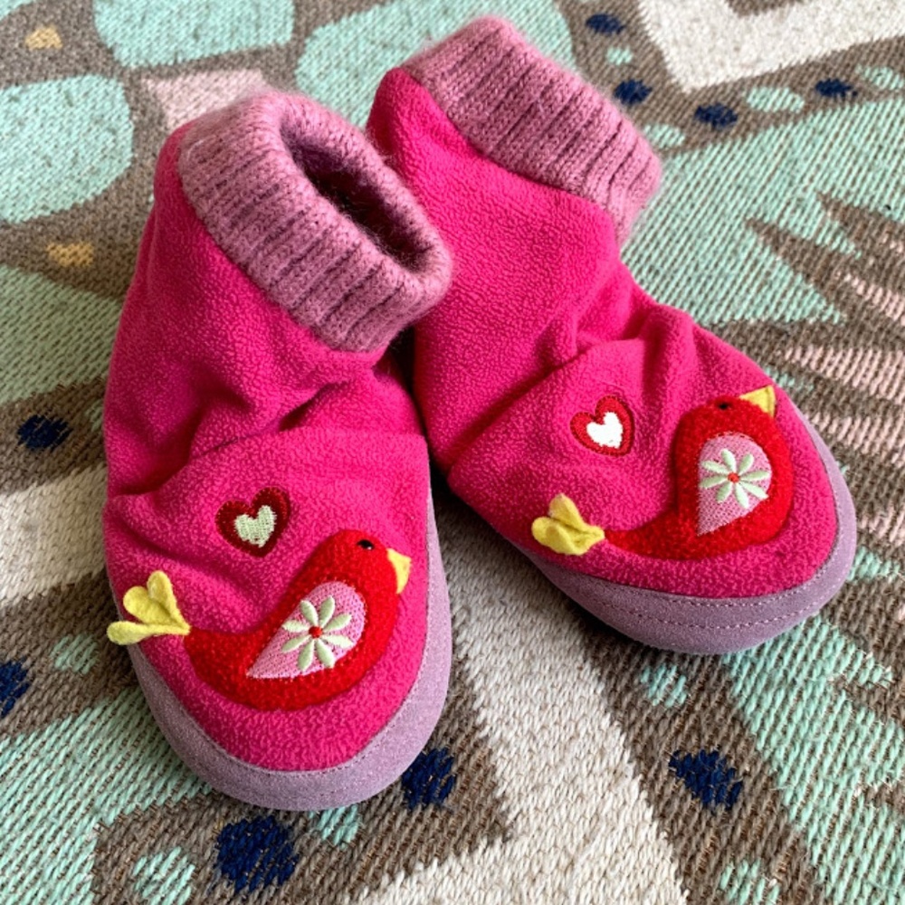 Hanna Andersson Leather Sole Bird Slippers 7/8 EUC